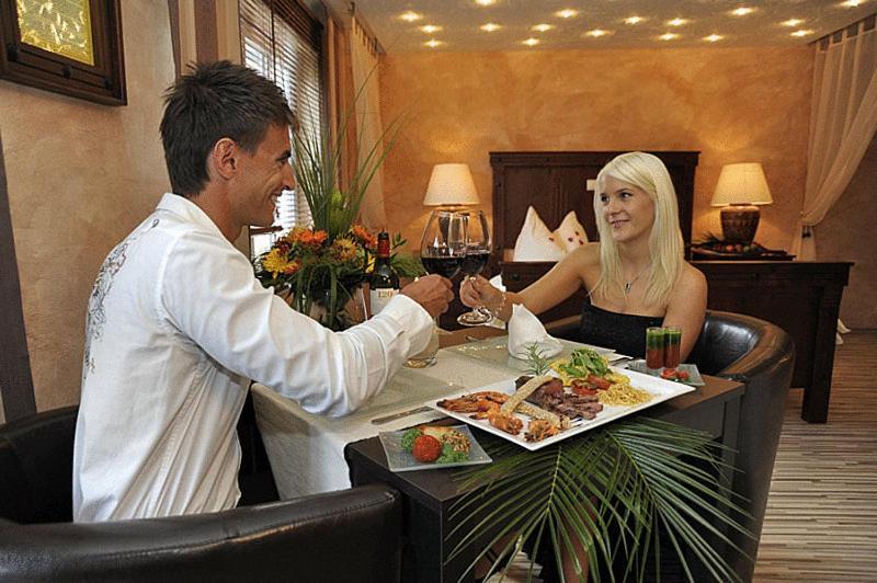 "Das Schlafzimmer" Erlebnis & Boutiquehotel - Ehemals Hacienda Mexicana Spittal an der Drau Rom bilde